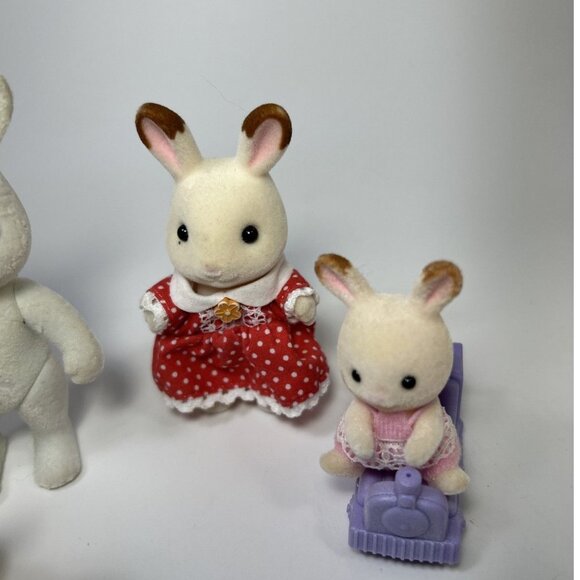 Calico Critters Sylvanian Hopscotch Bunny Rabbit Complete Family Of 4w/ Baby - Picture 3 of 3